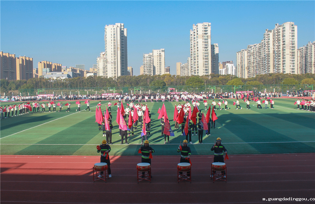 4艺术建筑学院，沐光2.png