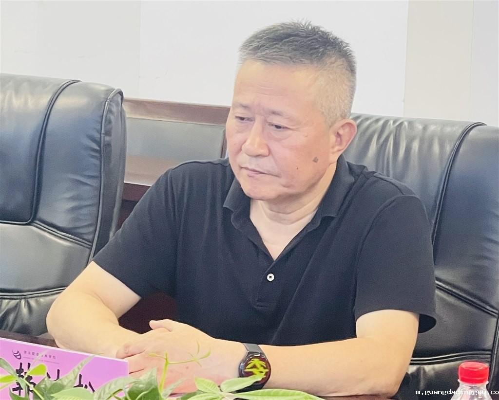 3理事长韩达松讲话.jpg